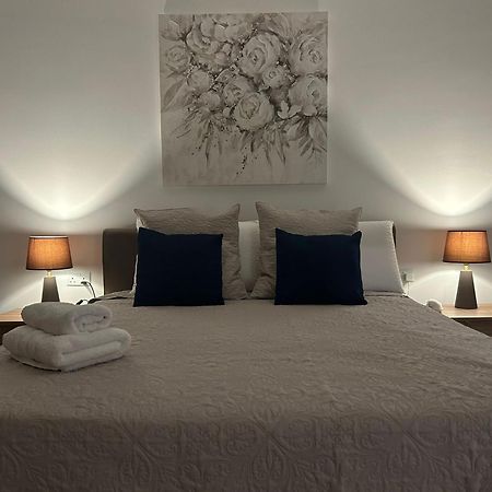 3 Bedroom Seaside Luxury Accommodation - Sleeps 8 St. Paul's Bay Exterior foto